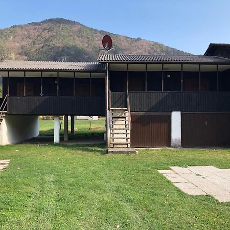 Bungalow Al Lago Val Maria-Pur Exteriér fotografie